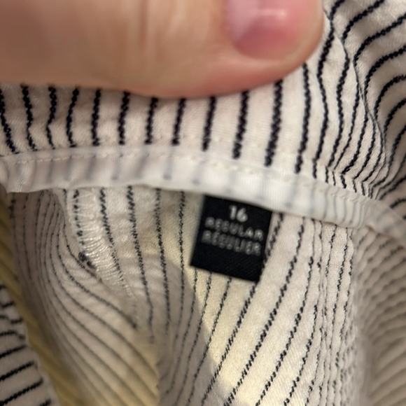 Reitmans White Striped Capri Pants Size 16 - Picture 7 of 8